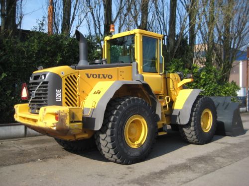 excavator VOLVO L120E year 2003 pic2.jpg